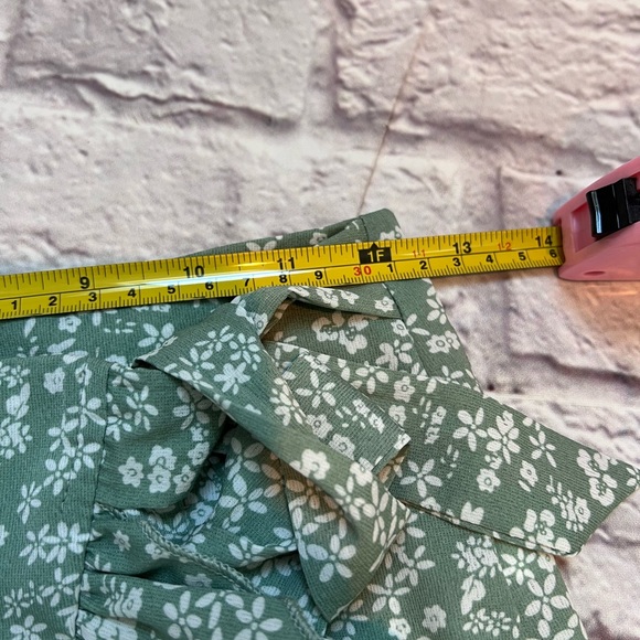 SHEIN green and white floral wrap skirt NEW - Picture 6 of 6